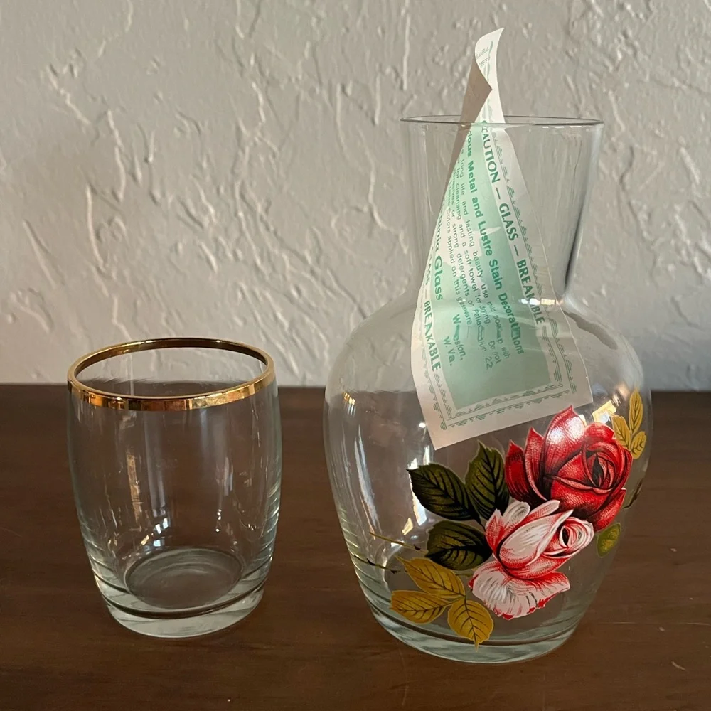 🌹West Virginia Paladium 22K Gold Floral Glass Carafe with Red and White Roses🌹 - Picture 9 of 12